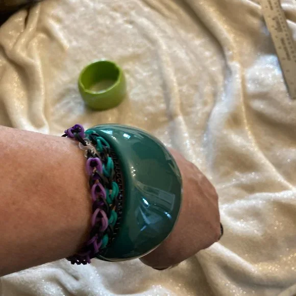 Hinged Cuff Bracelets - Picture 4 of 4